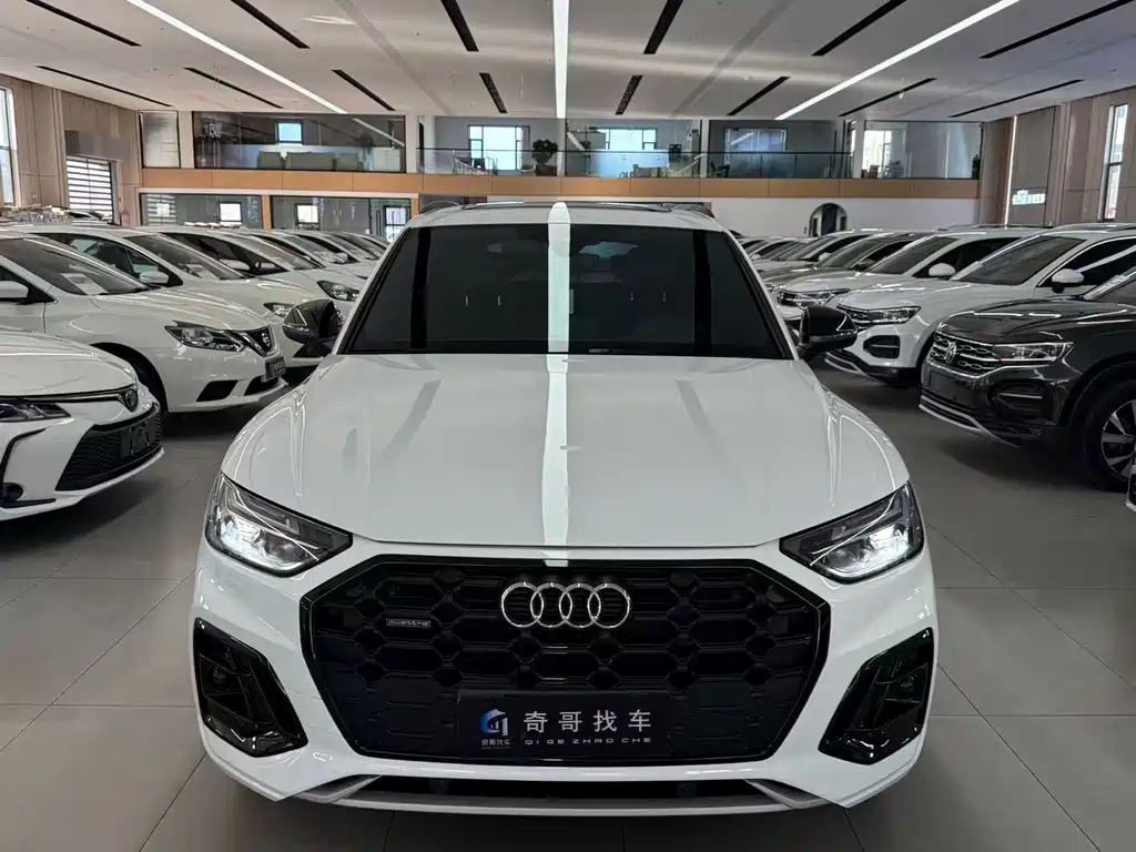Audi Q5L 2024 40 TFSI luxury and dynamic model купить на сайте DeffCars