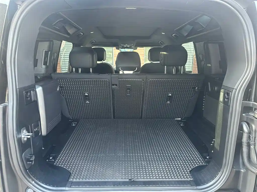 Land Rover Defender 2025 110 3.0T P400 X купить на сайте DeffCars