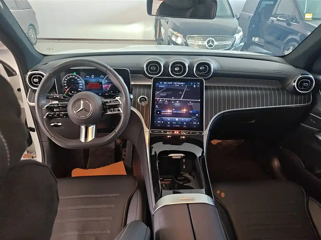 Mercedes-Benz GLC 2023 GLC 260 L 4MATIC luxury model 5 seats купить на сайте DeffCars