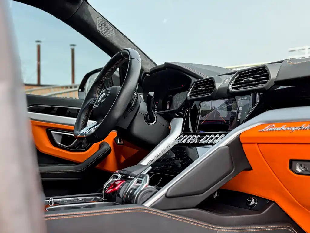 Urus 2023 4.0T V8 S купить на сайте DeffCars