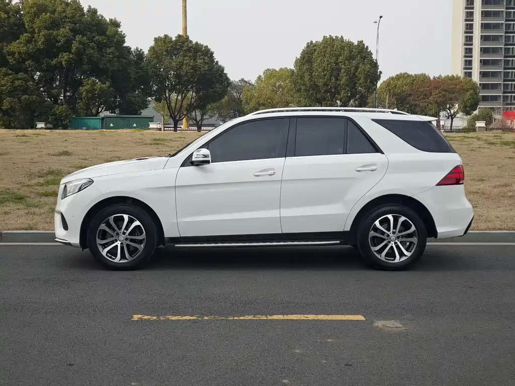 Mercedes-Benz GLE 2016 GLE 320 4MATIC Dynamic купить на сайте DeffCars