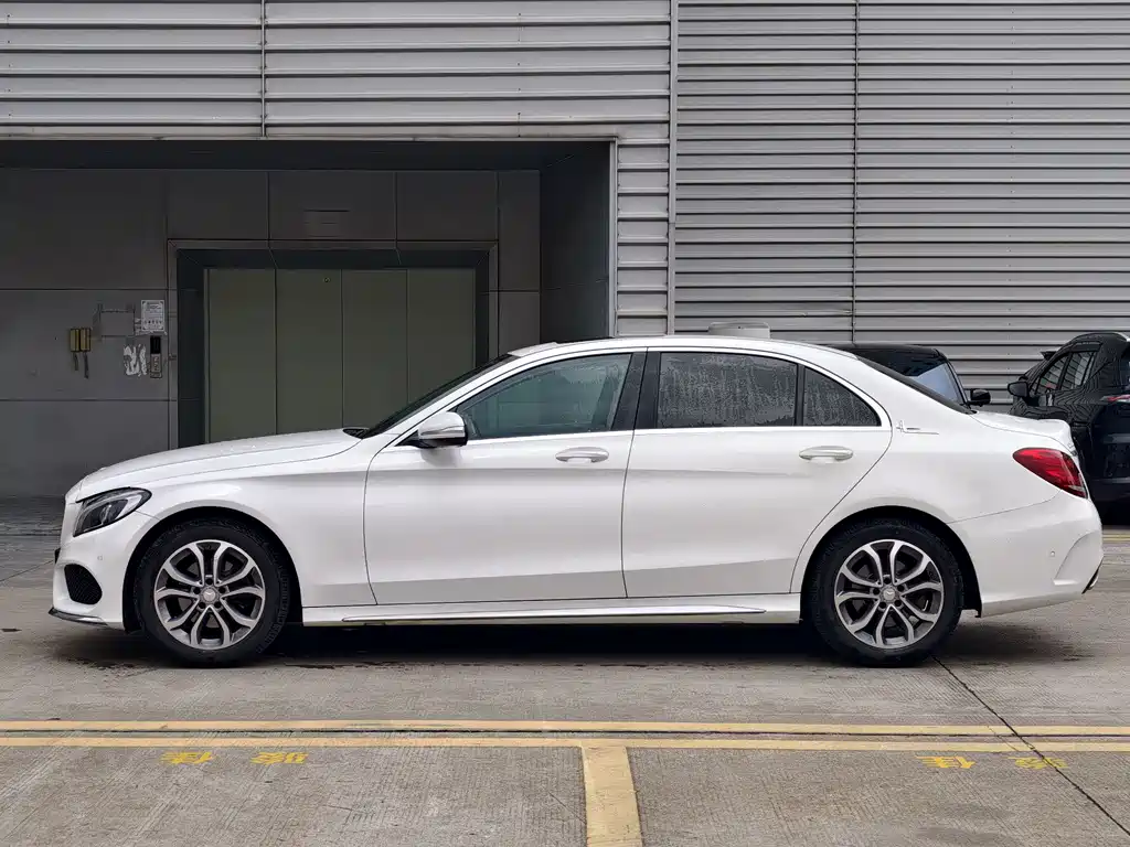 Mercedes-Benz C-Class 2016 C 180 L Sports купить на сайте DeffCars