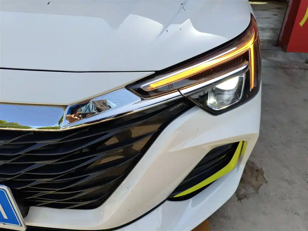 Roewe i6 MAX 2020 300TGI automatic cool canopy version купить на сайте DeffCars