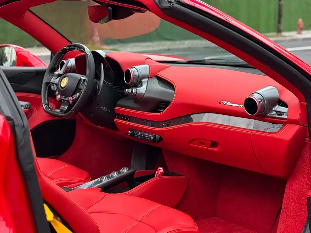 Ferrari F8 2020 Spider 3.9T V8 купить на сайте DeffCars