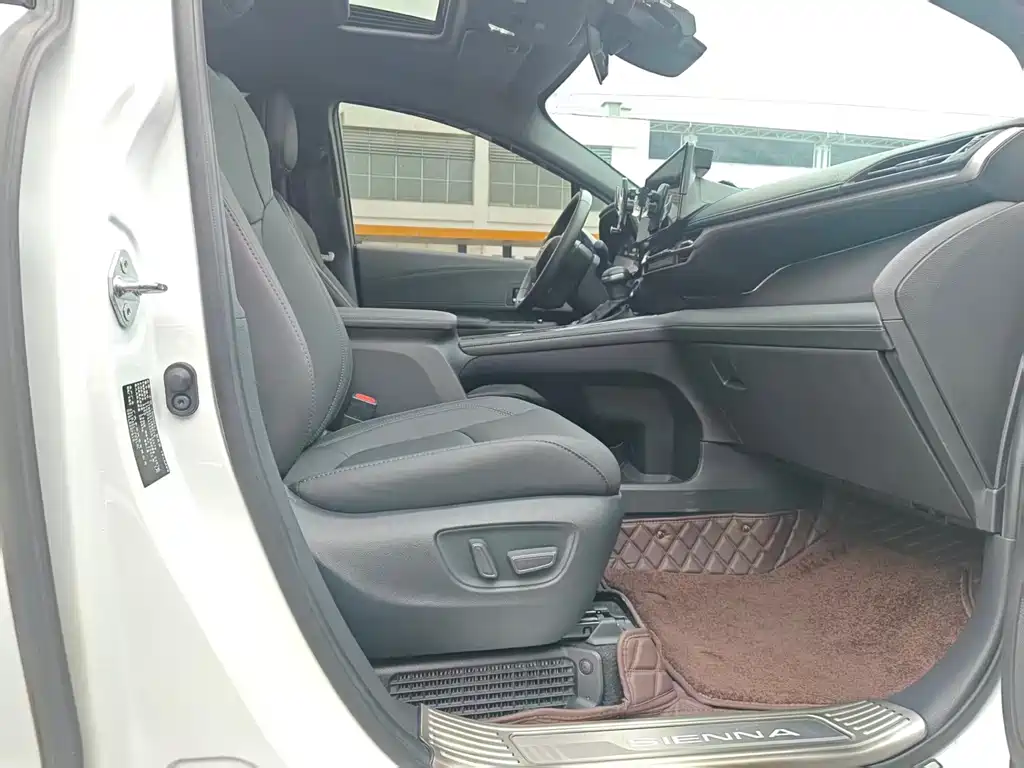 SIENNA 2024 2.5L hybrid four-wheel drive premium version купить на сайте DeffCars