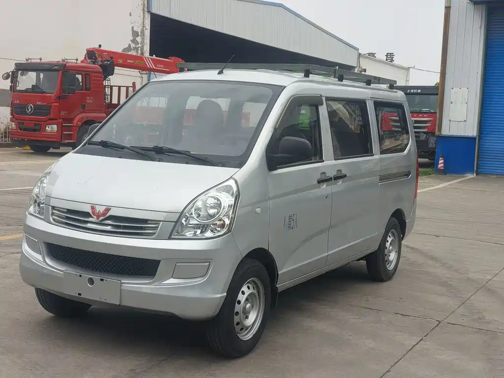 Wuling Rongguang S 2021 1.2L standard air-conditioned version 5-seat LSI купить на сайте DeffCars