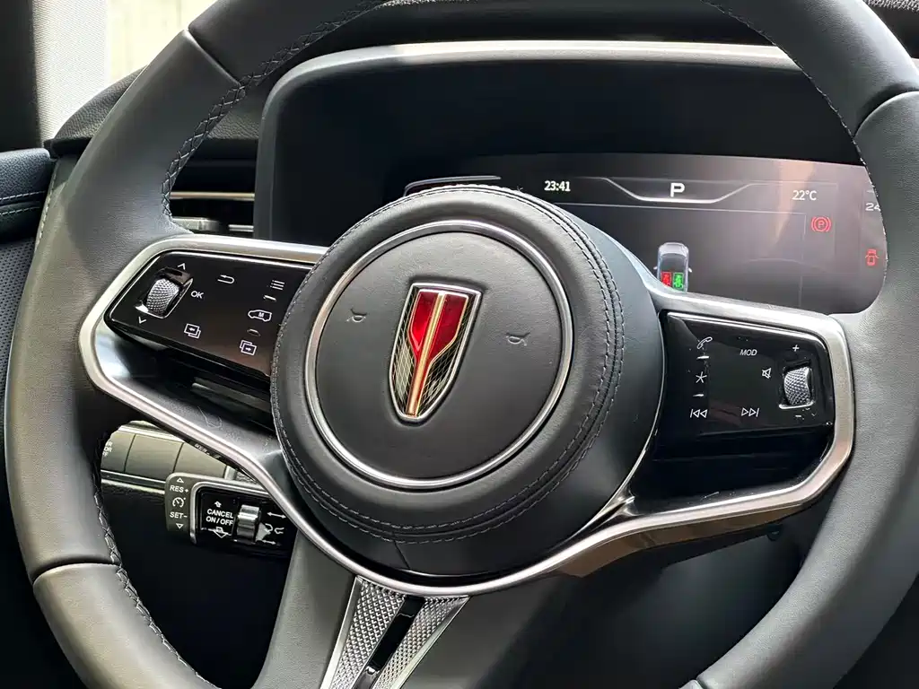 Hongqi HQ9 2023 2.0T Zhilian Flagship Edition купить на сайте DeffCars