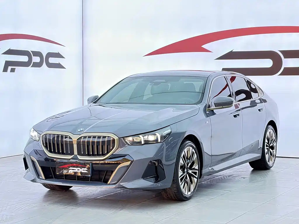 BMW 5 Series 2024 530Li Exclusive M Sports Package купить на сайте DeffCars
