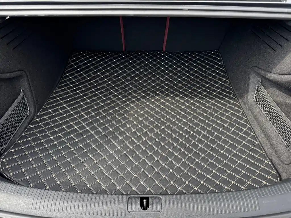 Audi A4L 2025 model 2 million Yuexiang version 40 TFSI luxury and dynamic model купить на сайте DeffCars