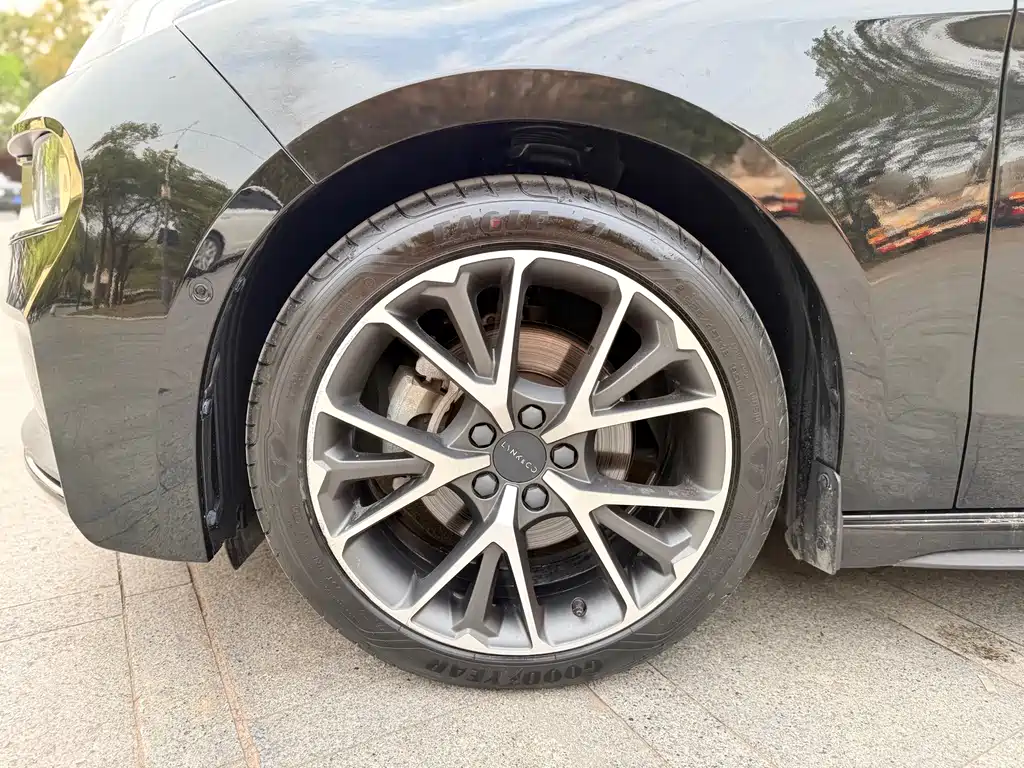 Lynk & Co 03 2022 2.0TD DCT Pro купить на сайте DeffCars