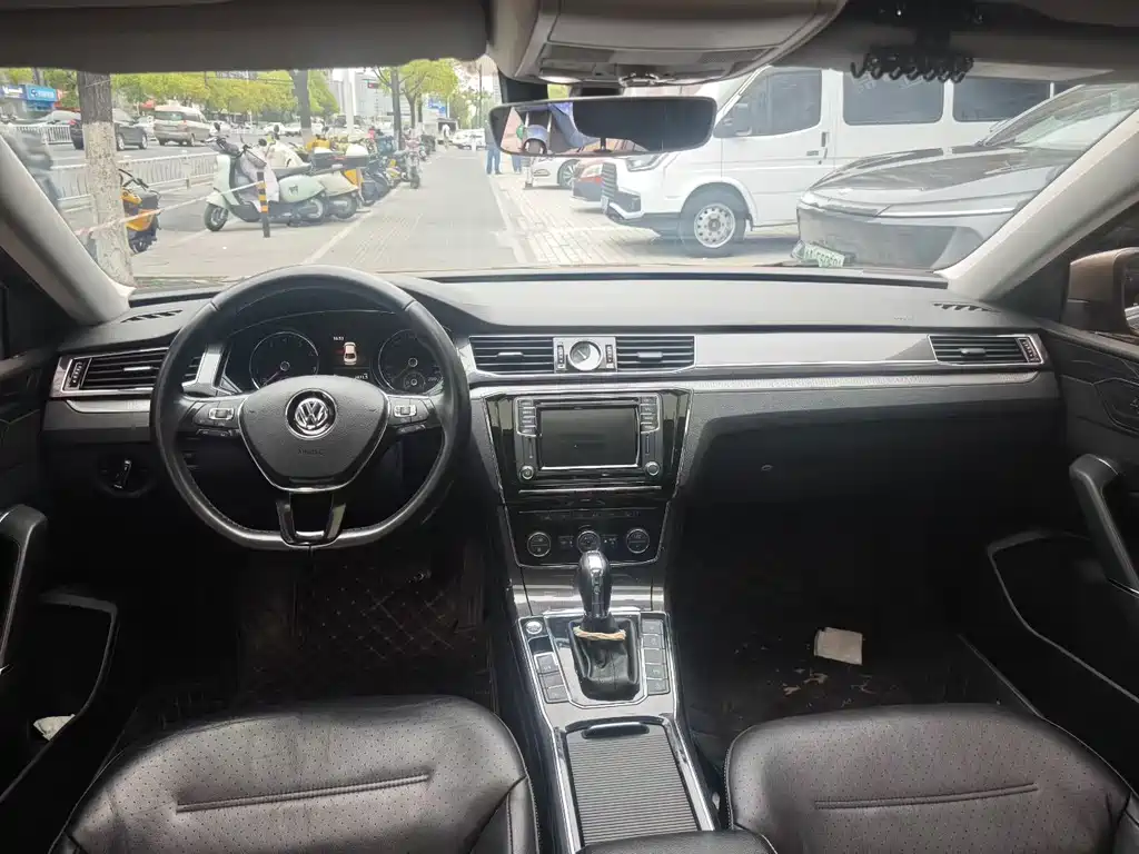 Passat 2017 330TSI DSG Royal Edition купить на сайте DeffCars
