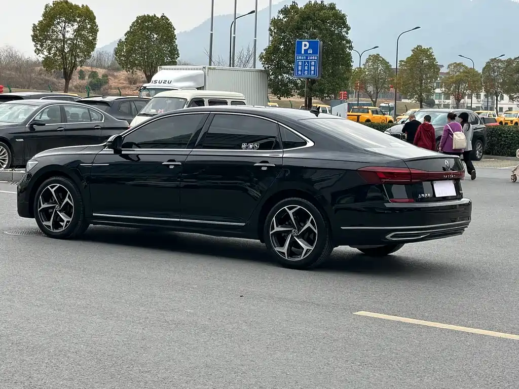 Passat 2024 380TSI Starry Sky Deluxe Edition купить на сайте DeffCars