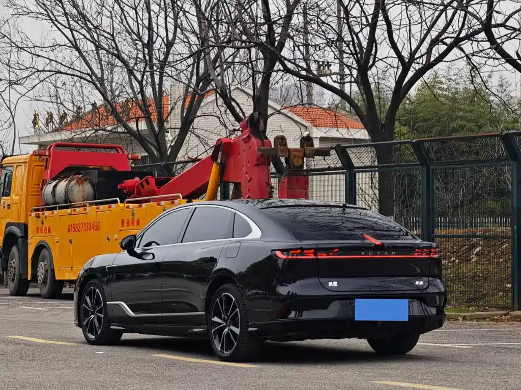 Lantu Chasing Light 2024 PHEV four-wheel drive ultra-long range flagship version купить на сайте DeffCars