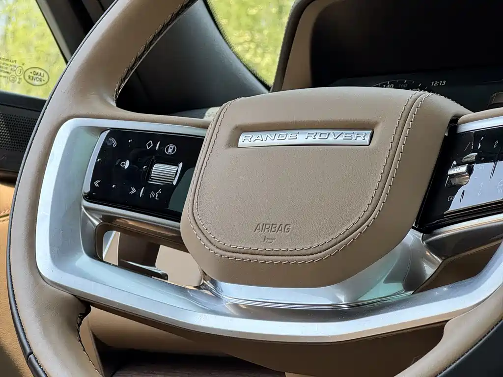 Range Rover 2024 3.0 L6 400PS Genesis Extended Edition купить на сайте DeffCars