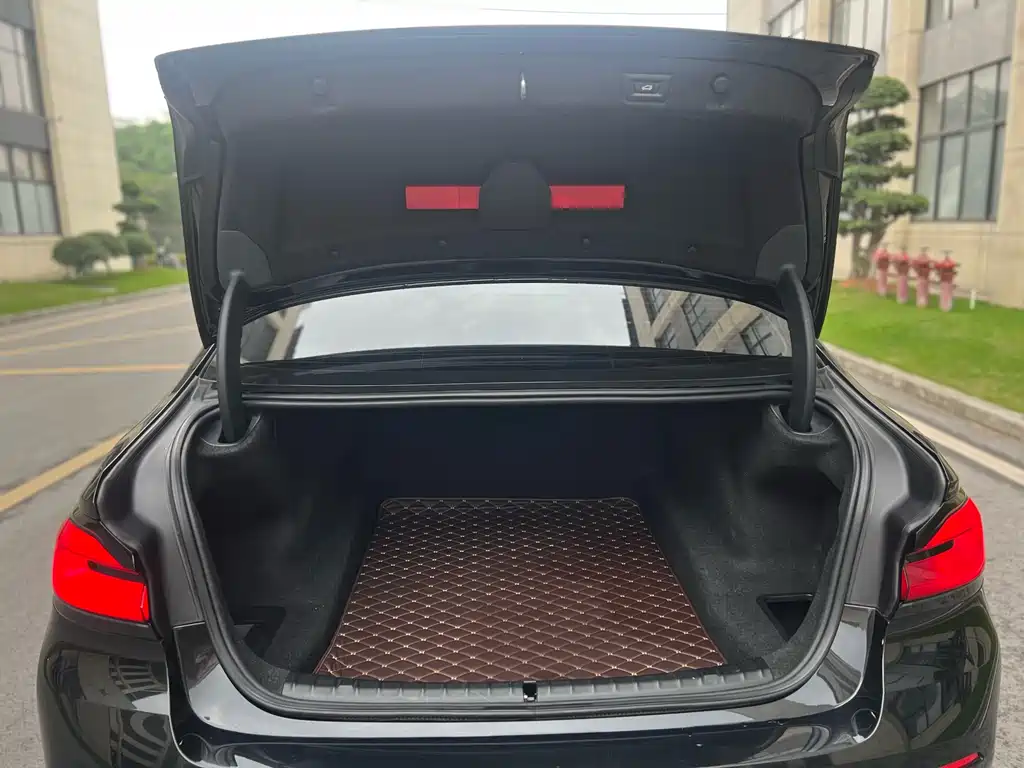 BMW 5 Series 2021 525Li Luxury Package купить на сайте DeffCars
