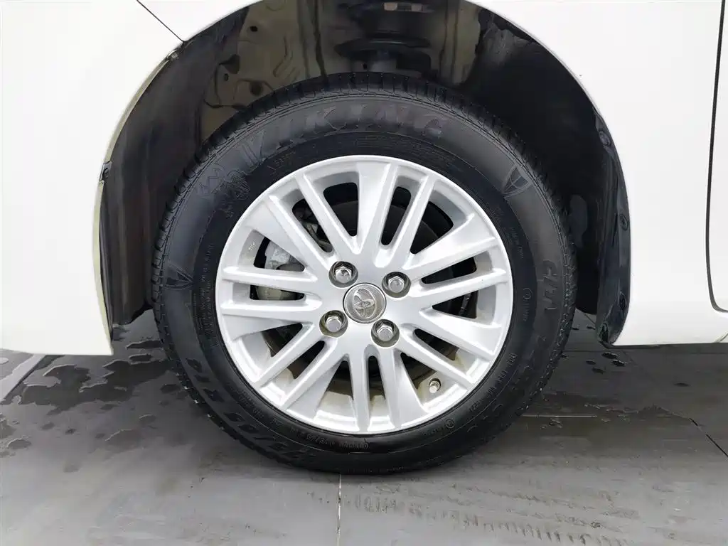 YARiS L 2014 1.3E manual charm version купить на сайте DeffCars