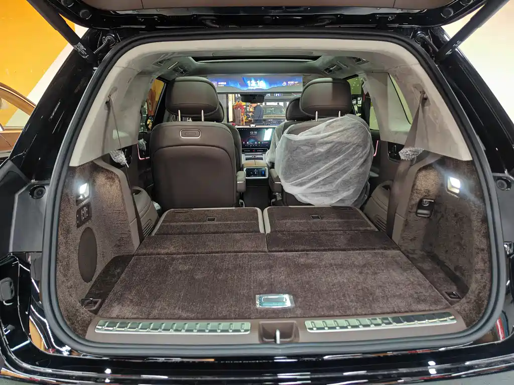 Wenjie M9 2025 extended range Ultra version 52kWh 6-seater version (192-line lidar) купить на сайте DeffCars
