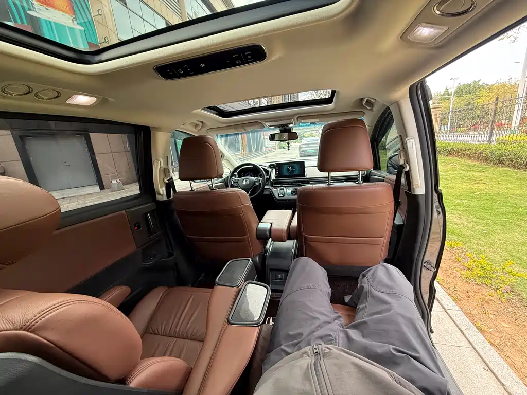 Odyssey 2022 2.0L e:HEV Sharp Extreme Edition купить на сайте DeffCars