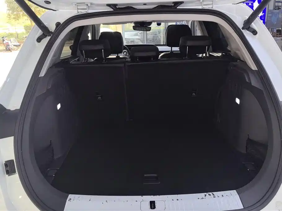 Hongqi HS5 2019 2.0T Zhilian Qixiang four-wheel drive version купить на сайте DeffCars