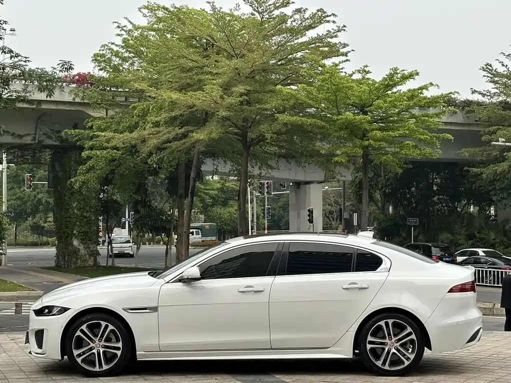Jaguar XEL 2020 2.0T 200PS R-DYNAMIC S Advanced Sports Edition купить на сайте DeffCars