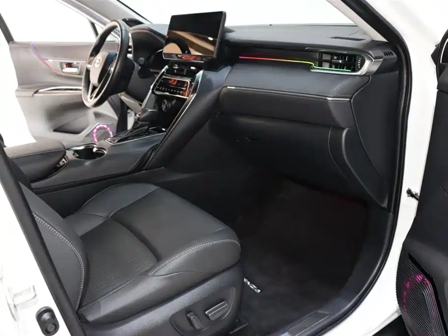 Vesa 2023 2.0L CVT two-wheel drive premium version купить на сайте DeffCars