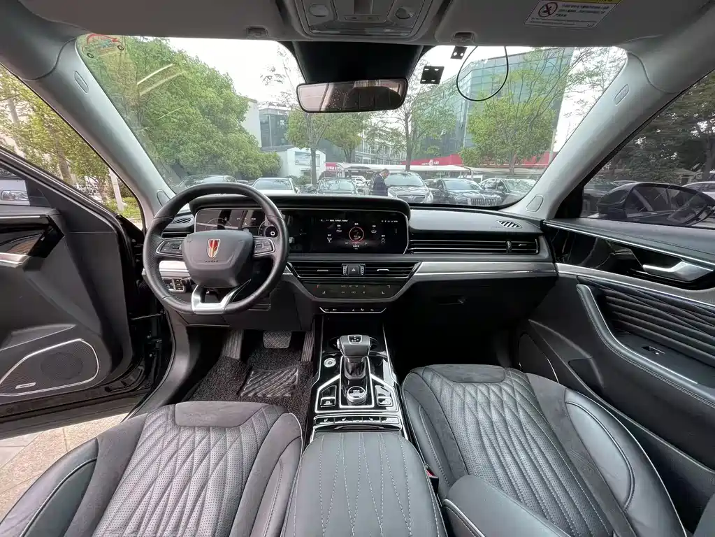 Hongqi HS5 2022 2.0T Zhilian Flagship Edition купить на сайте DeffCars