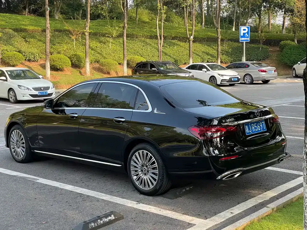 Mercedes-Benz E-Class 2023 E 300 L Fashion купить на сайте DeffCars