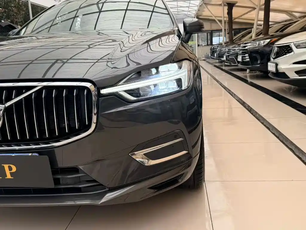 Volvo XC60 2021 T5 four-wheel drive Zhiyi Luxury Edition купить на сайте DeffCars