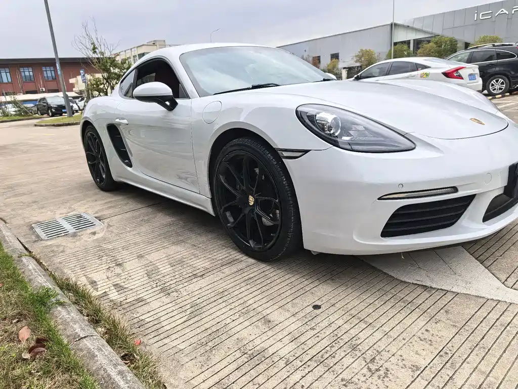 Porsche 718 2018 Cayman 2.0T купить на сайте DeffCars