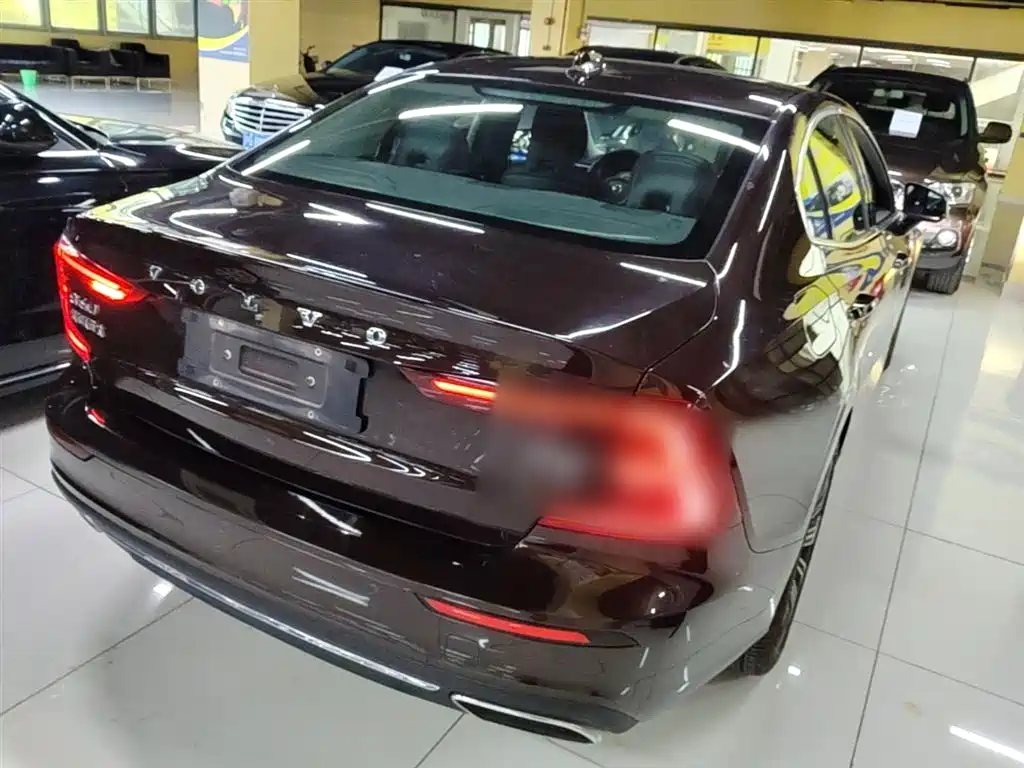 Volvo S60 2020 T4 Zhiyuan Luxury Edition купить на сайте DeffCars