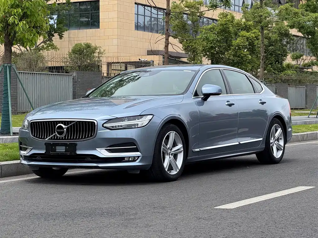 Volvo S90 2019 T5 Smart Edition купить на сайте DeffCars