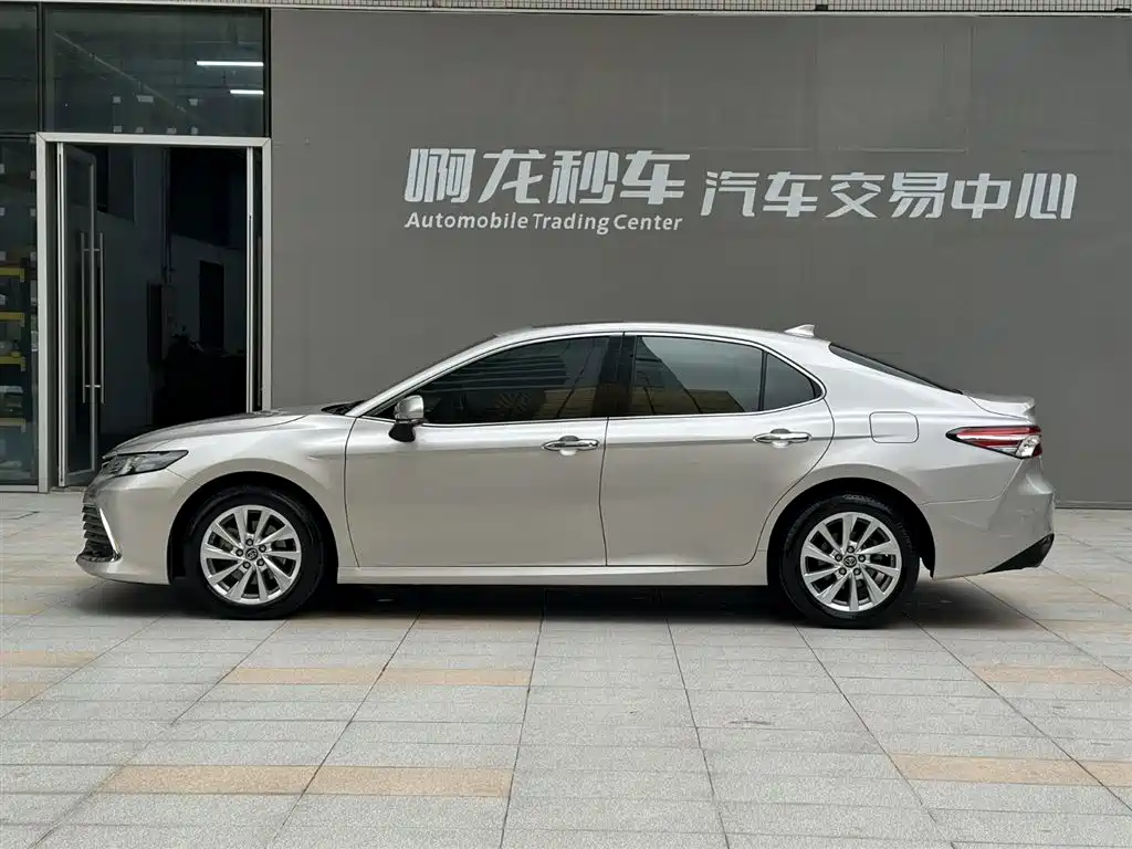 Camry 2021 2.0G Deluxe Edition купить на сайте DeffCars