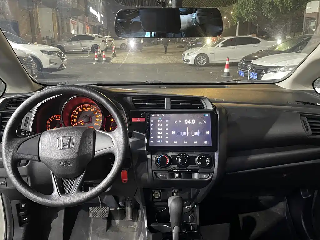 Fit 2014 1.5L LX CVT comfort model купить на сайте DeffCars