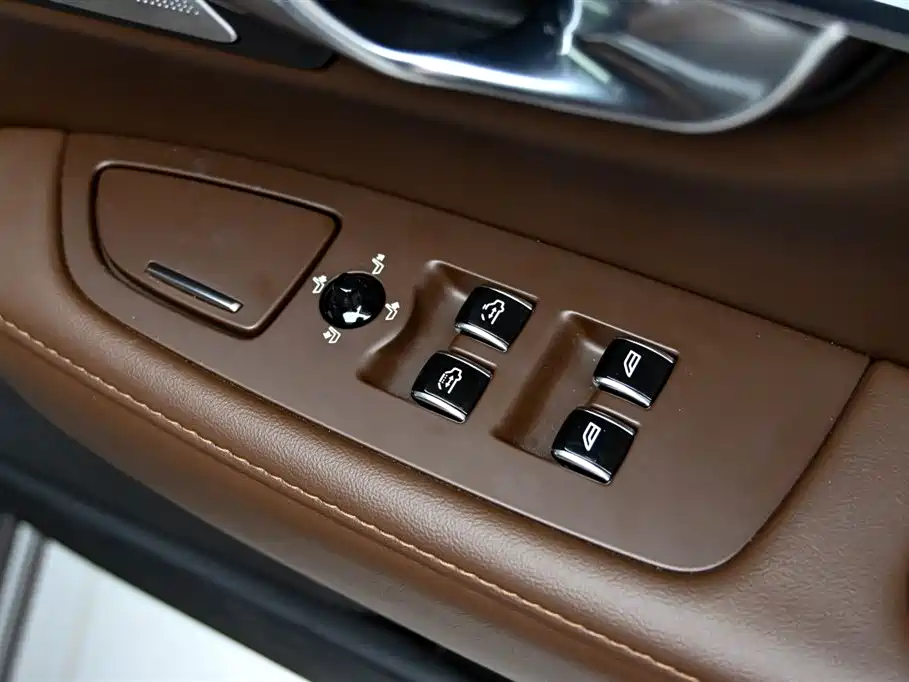 Volvo S90 plug-in hybrid 2025 plug-in hybrid four-wheel drive long range Zhiya luxury version купить на сайте DeffCars