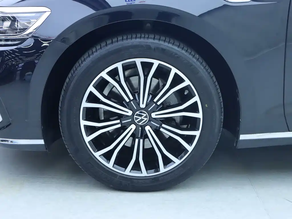 Huiang 2021 380TSI Deluxe Edition купить на сайте DeffCars
