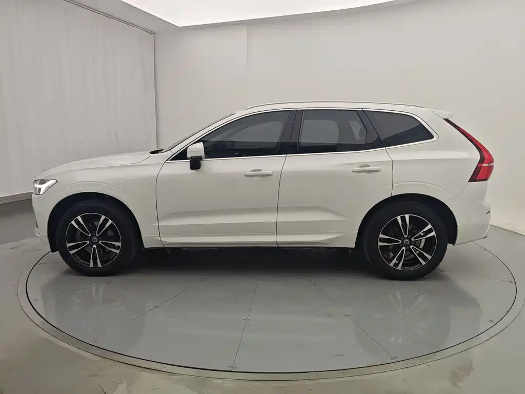 Volvo XC60 2019 T5 4WD Zhiyuan Edition China V купить на сайте DeffCars