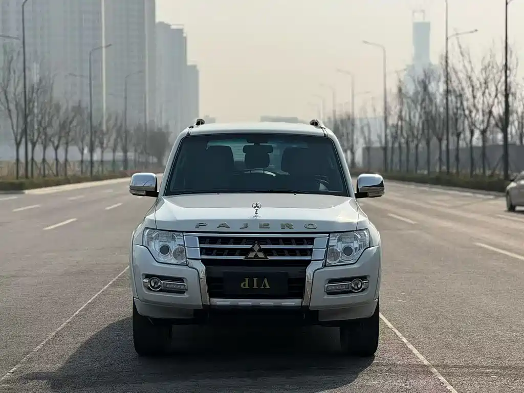 Pajero imported 2020 3.0L automatic luxury version купить на сайте DeffCars