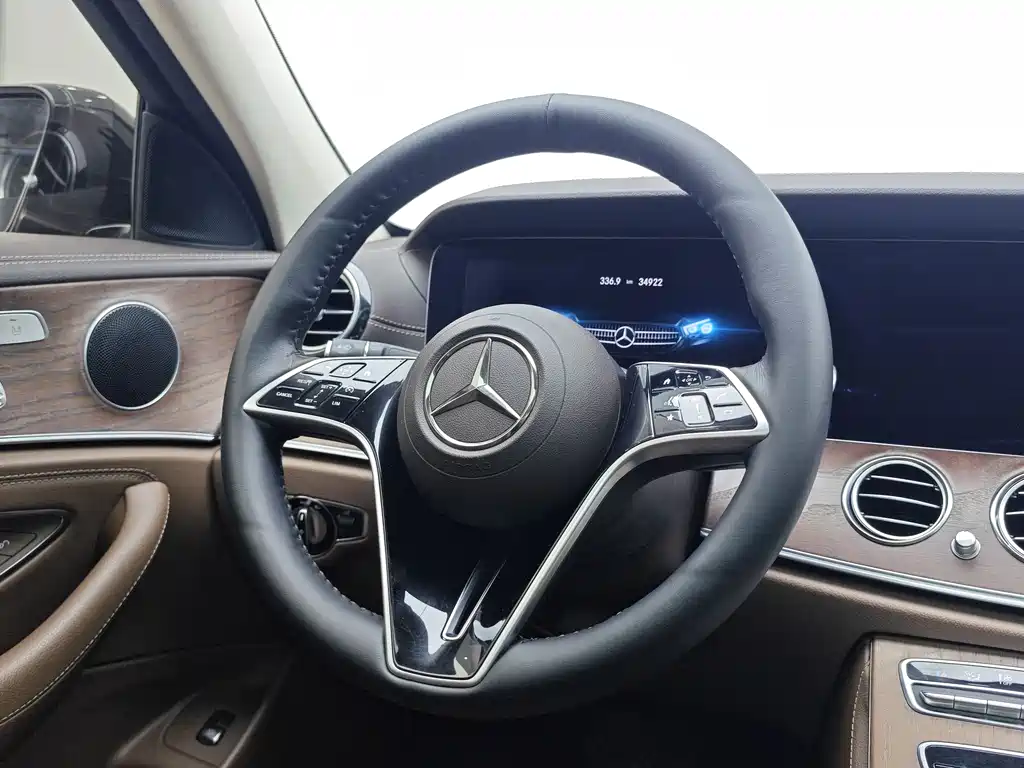 Mercedes-Benz E-Class 2023 E 300 L Fashion купить на сайте DeffCars