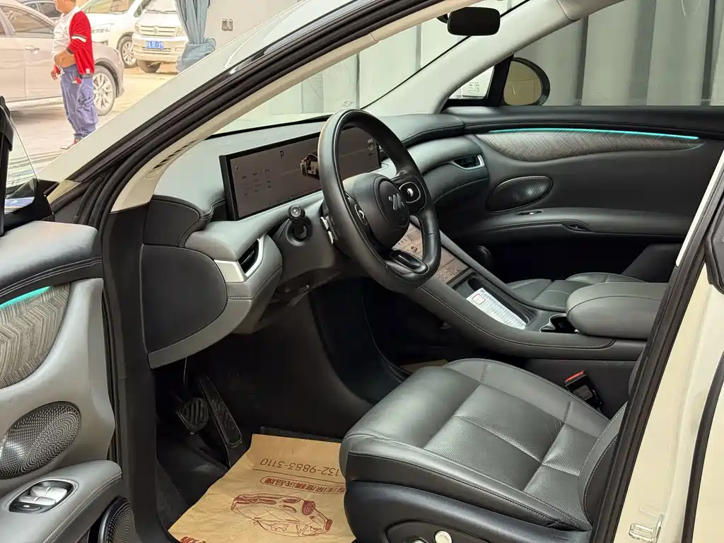 Zhiji LS6 2025 Smart Lizard Driving Edition купить на сайте DeffCars