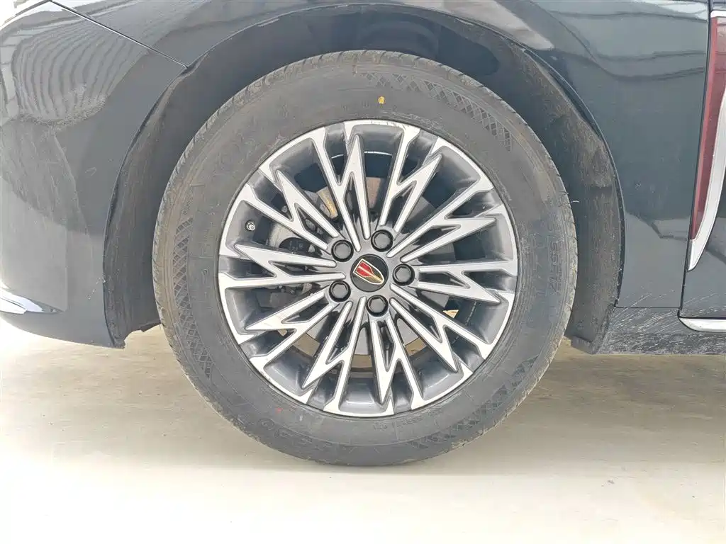 Hongqi H5 2024 1.5T DCT Zhilian Qiyun Edition купить на сайте DeffCars