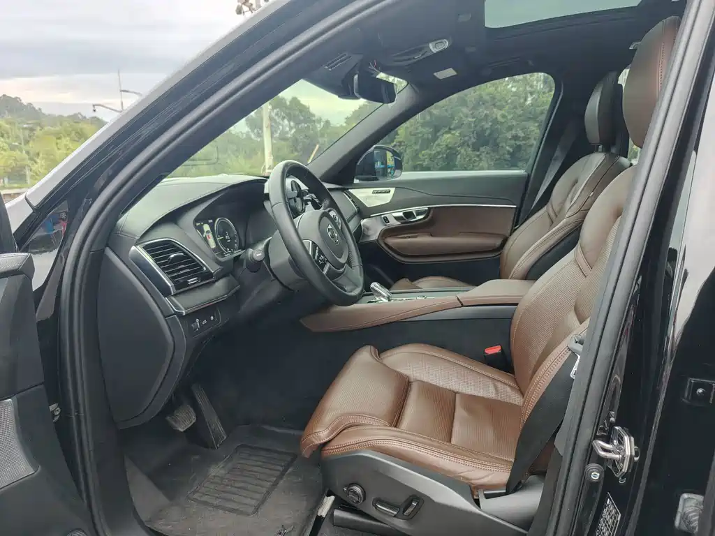 Volvo XC90 plug-in hybrid 2022 facelift E-drive T8 Zhizun Deluxe Edition 7 seats купить на сайте DeffCars