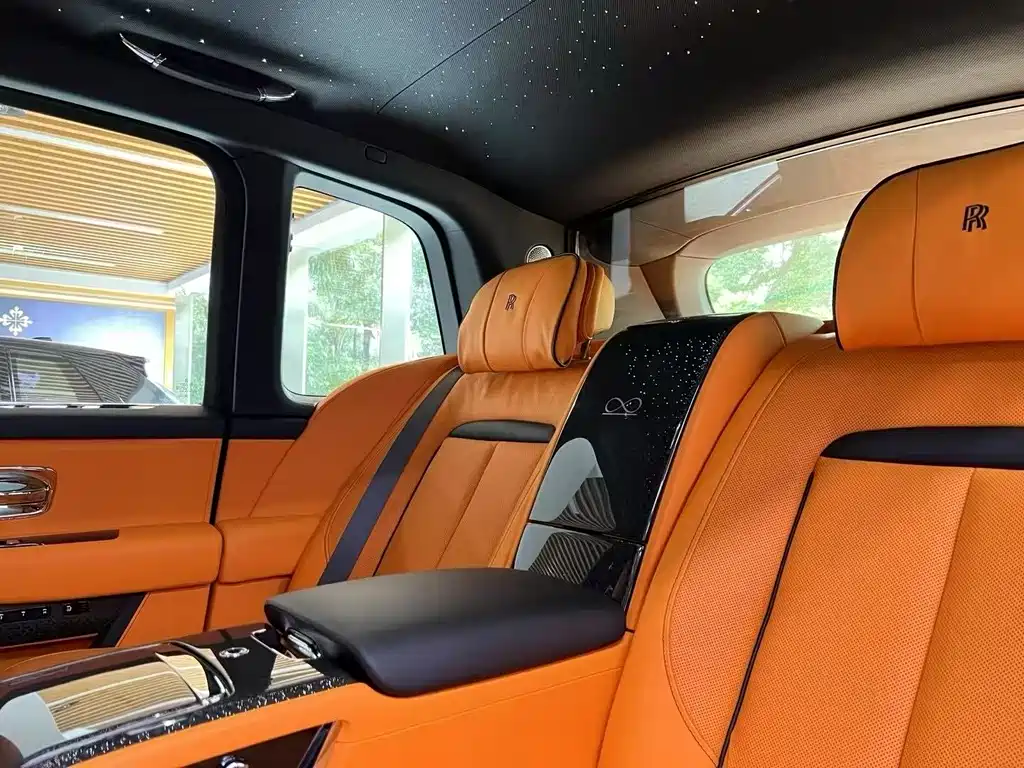 Cullinan 2020 Black Badge купить на сайте DeffCars