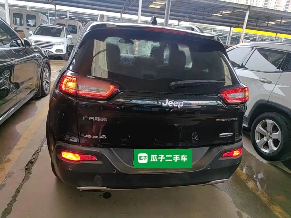 Cherokee (Китай) 2016 2.4L Professional Edition купить на сайте DeffCars