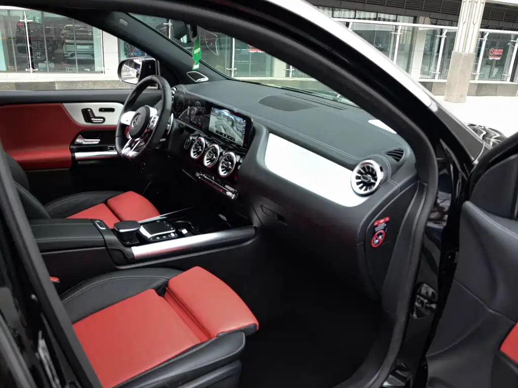 Mercedes-Benz GLA AMG 2023 AMG GLA 35 4MATIC купить на сайте DeffCars