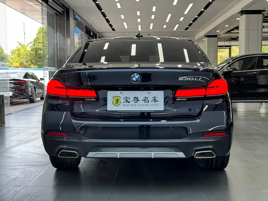 BMW 5 Series 2022 Facelift 530Li Exclusive M Sports Package купить на сайте DeffCars
