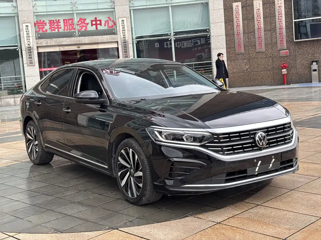Passat 2023 330TSI Deluxe Edition купить на сайте DeffCars