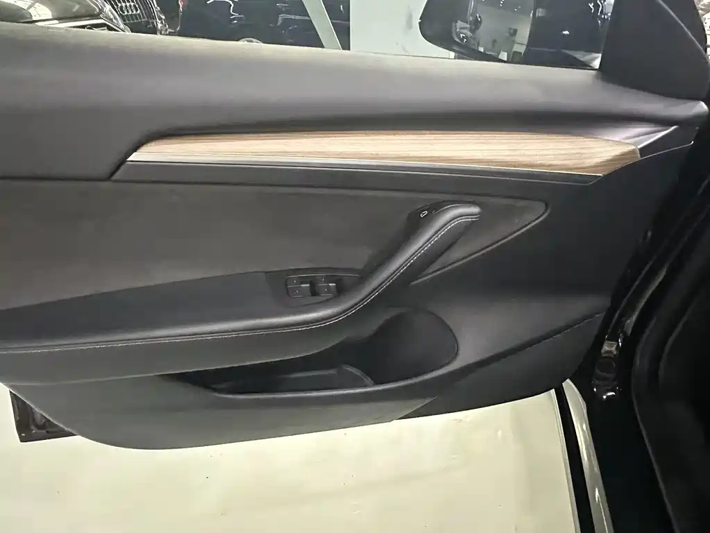 Model 3 2021 Standard Range Rear Drive Upgraded Version купить на сайте DeffCars