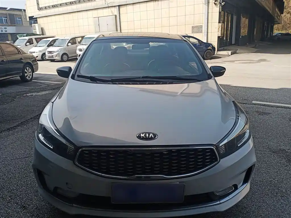 Kia K3 2017 1.6L Automatic 15th Anniversary Special Edition GLS купить на сайте DeffCars