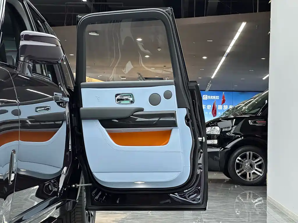 Cullinan 2024 Black Badge купить на сайте DeffCars