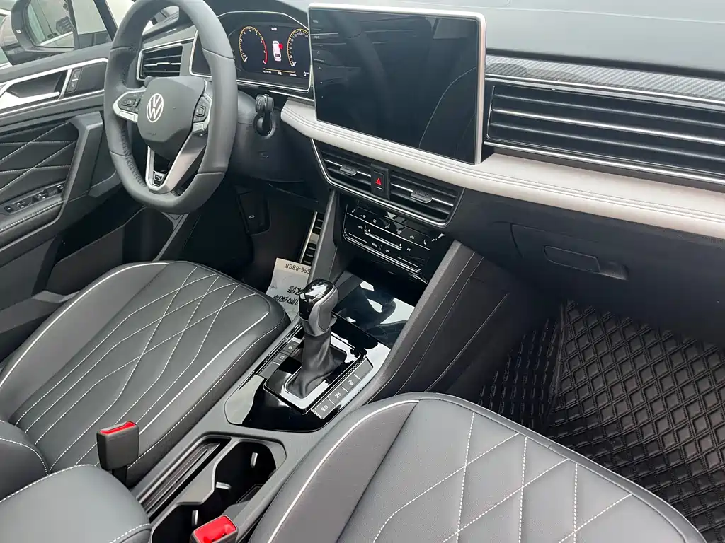 Tiguan L 2024 330TSI automatic two-wheel drive R-Line version купить на сайте DeffCars
